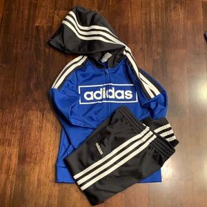 Boys Adidas track suit size 5